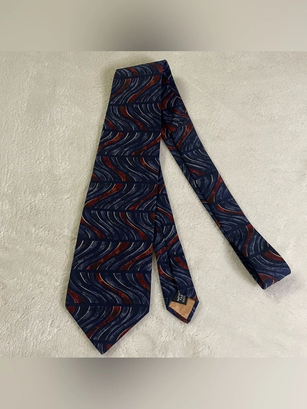 BRIAR 100% Silk Blue and Maroon Wave Pattern Tie